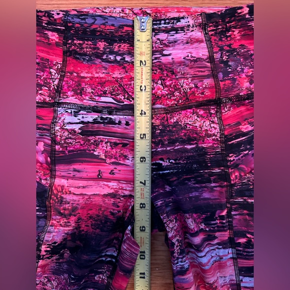 Lululemon Fast and Free HR Crop Leggings Size 2 - Picture 13 of 16